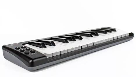 如何选择适合自己的midi编曲音乐制作键盘，midi教室项目招投标设备清单参数产品介绍
